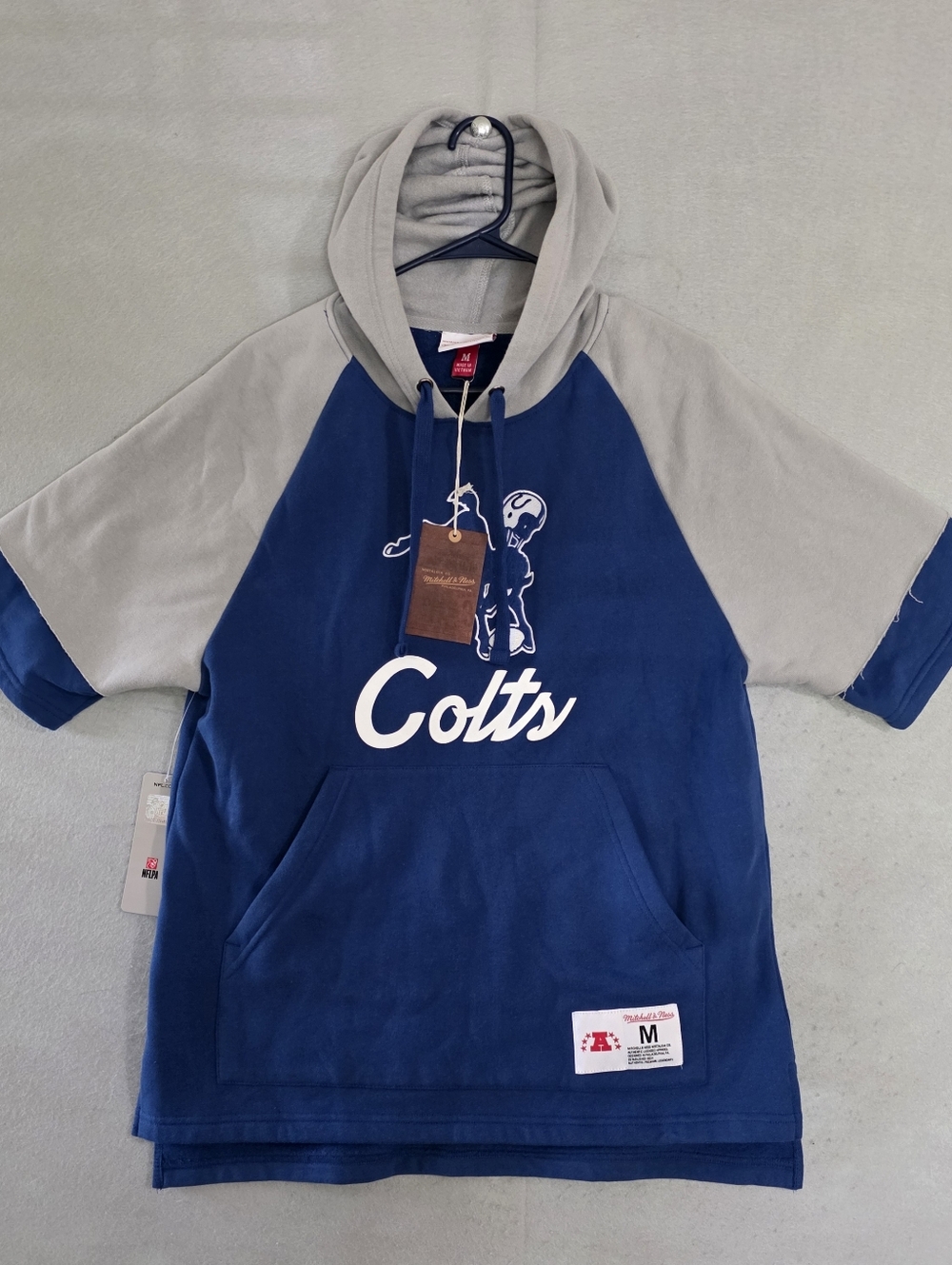 NWT Mitchell Ness Mens Indianapolis Colts Raglan S/S Hoodie Size Medium